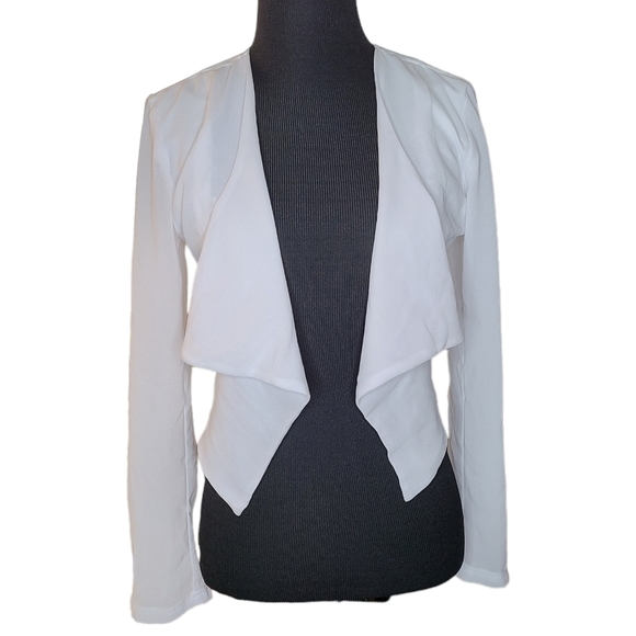 Body Central Sweaters - Body Central Small White Long Sleeve Polyester Waterfall Open Cardigan